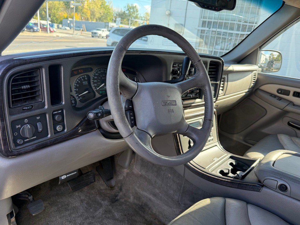 2001 GMC Sierra Image 11