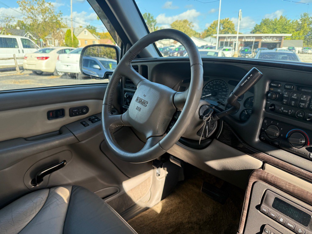 2001 GMC Sierra Image 12