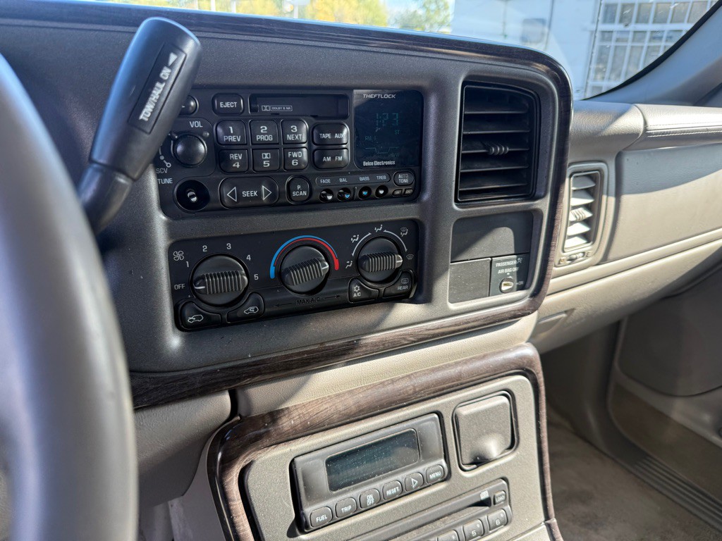 2001 GMC Sierra Image 16