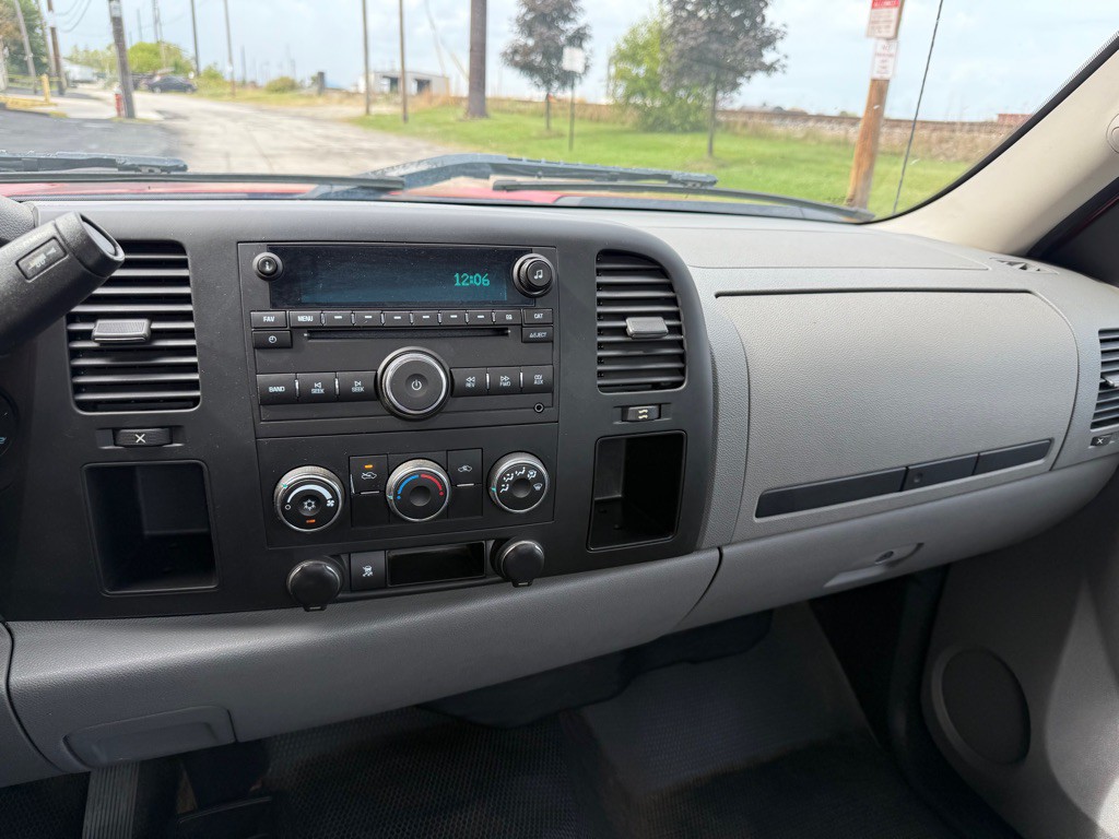 2011 Chevrolet Silverado 1500 Image 11
