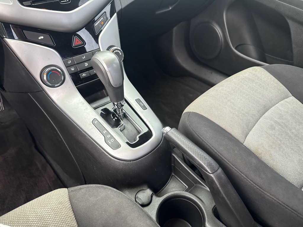 2016 Chevrolet Cruze Image 16