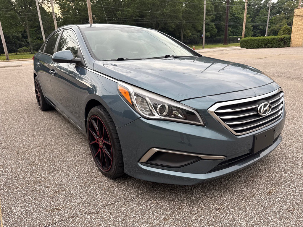 2017 Hyundai Sonata Image 3