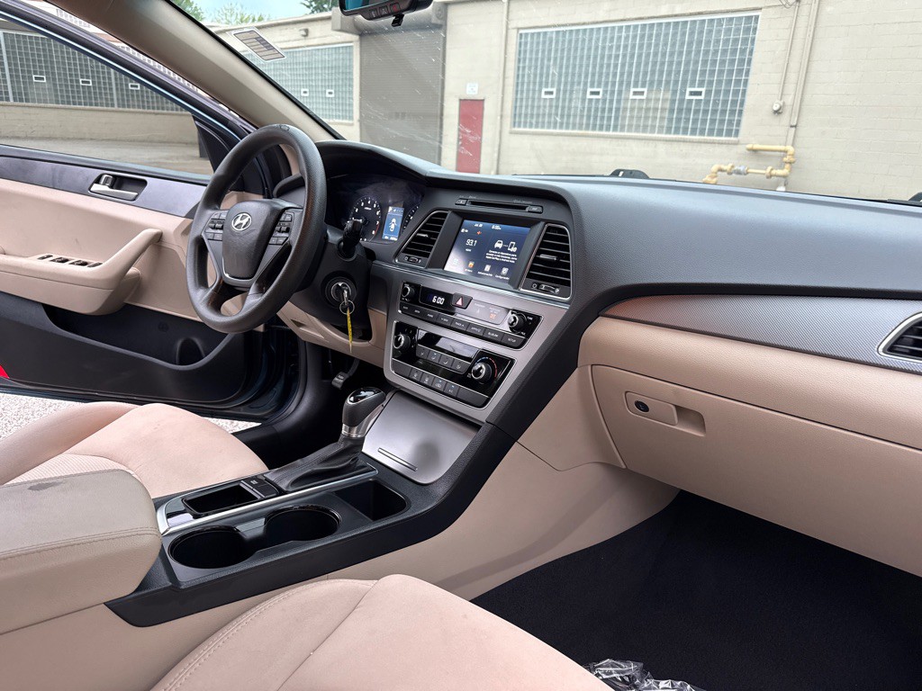 2017 Hyundai Sonata Image 11