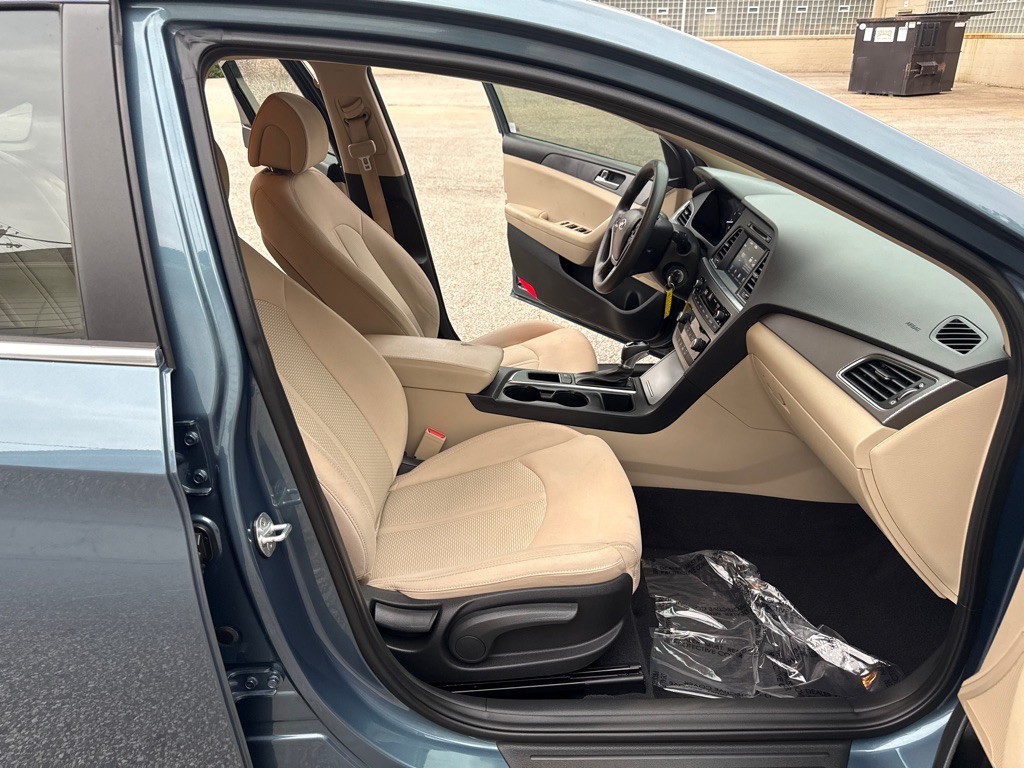 2017 Hyundai Sonata Image 12