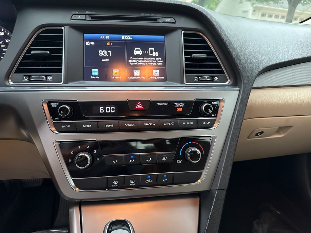 2017 Hyundai Sonata Image 16