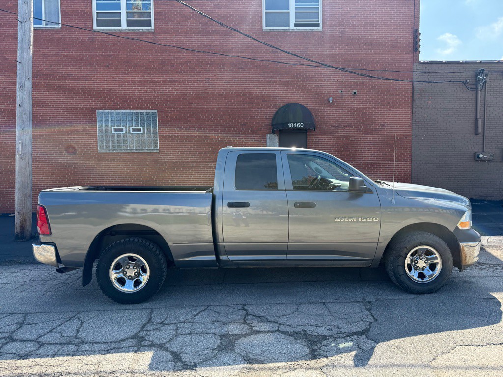 2011 Dodge Ram 1500 Image 2