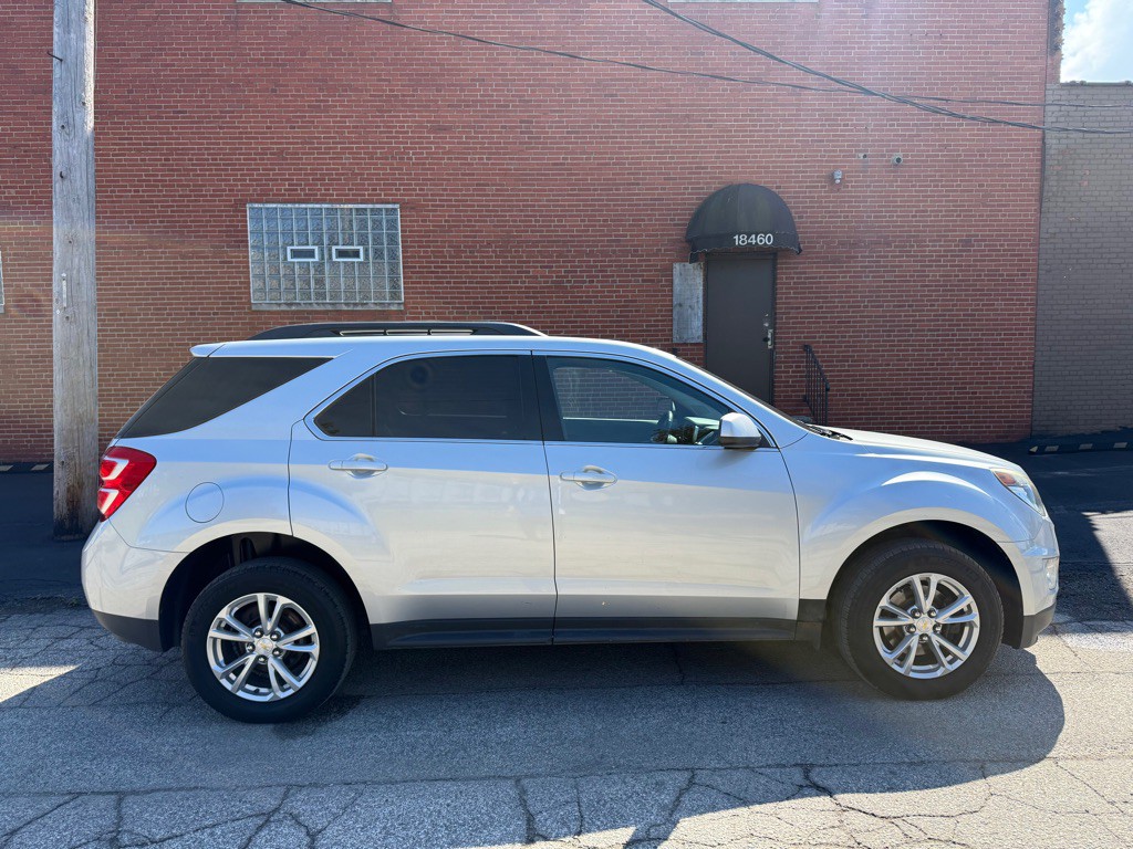 2016 Chevrolet Equinox Image 2