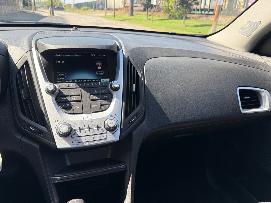 2016 Chevrolet Equinox Image 14