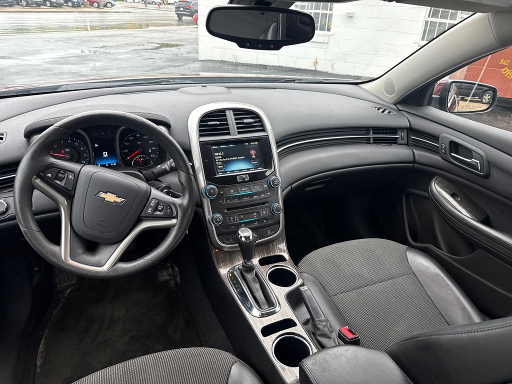 2015 Chevrolet Malibu Image 8