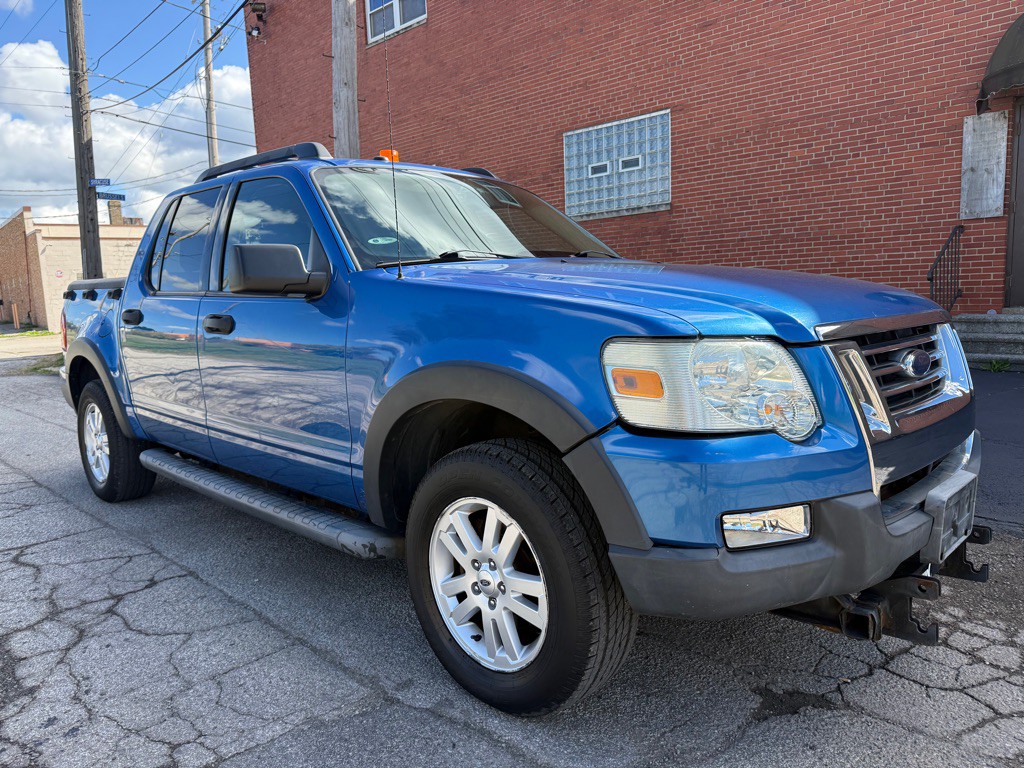 2010 Ford Explorer Image 1