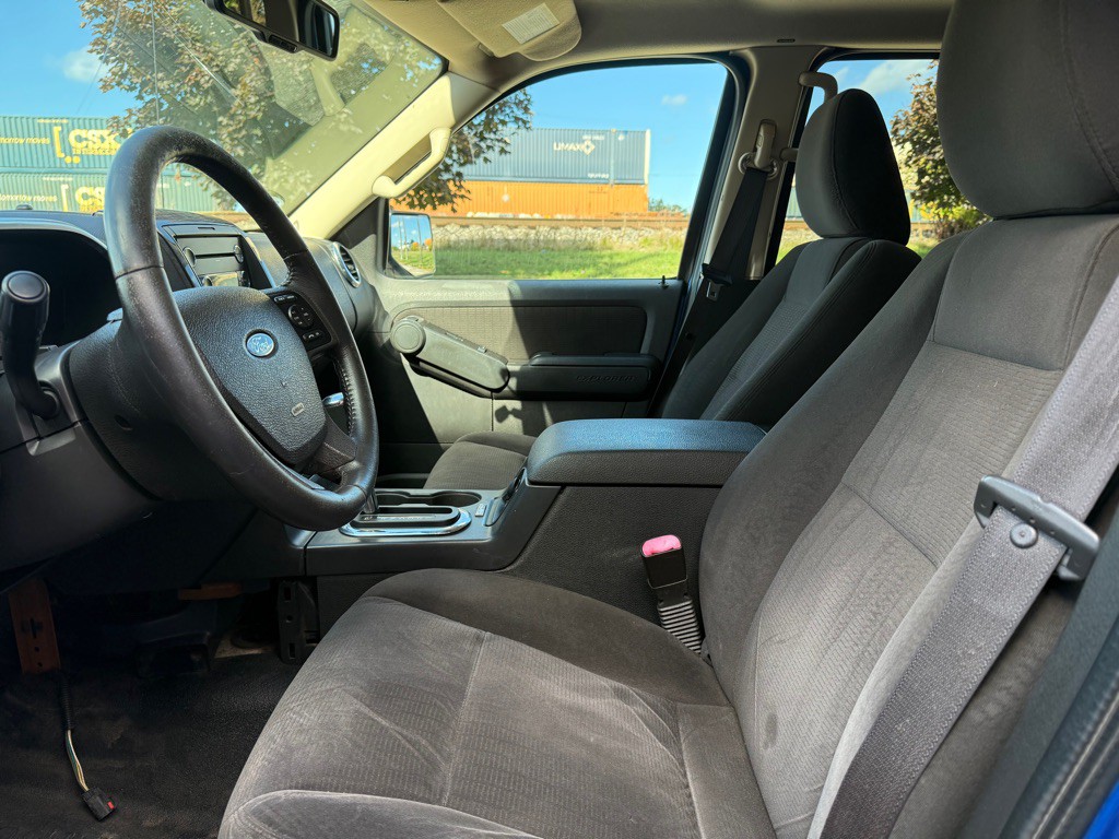 2010 Ford Explorer Image 8