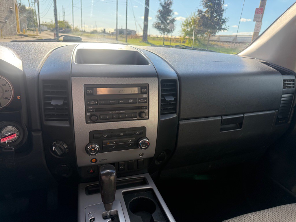 2009 Nissan Titan Image 13