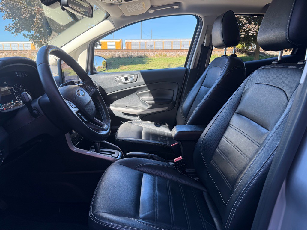 2020 Ford Econoline Image 8