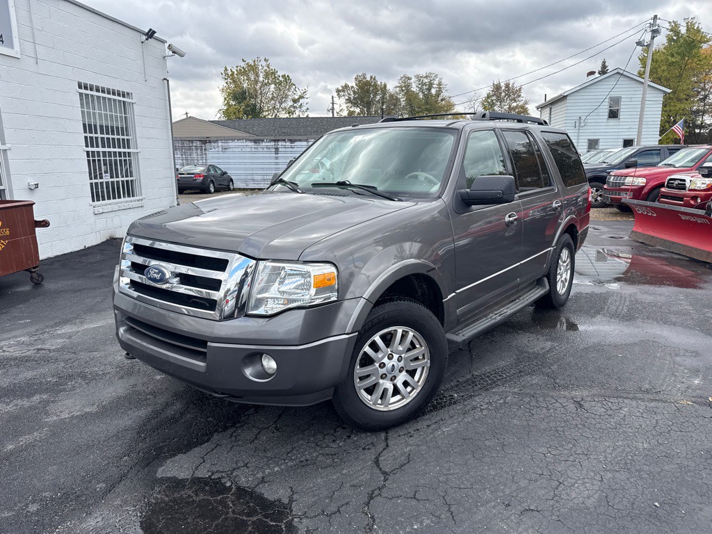 2011 Ford Expedition Image 1