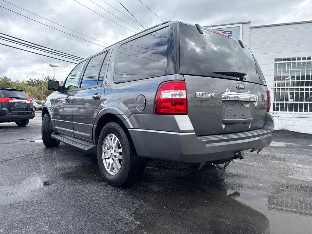 2011 Ford Expedition Image 8