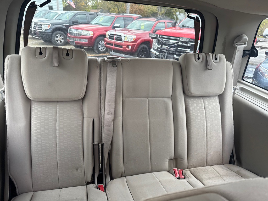 2011 Ford Expedition Image 16