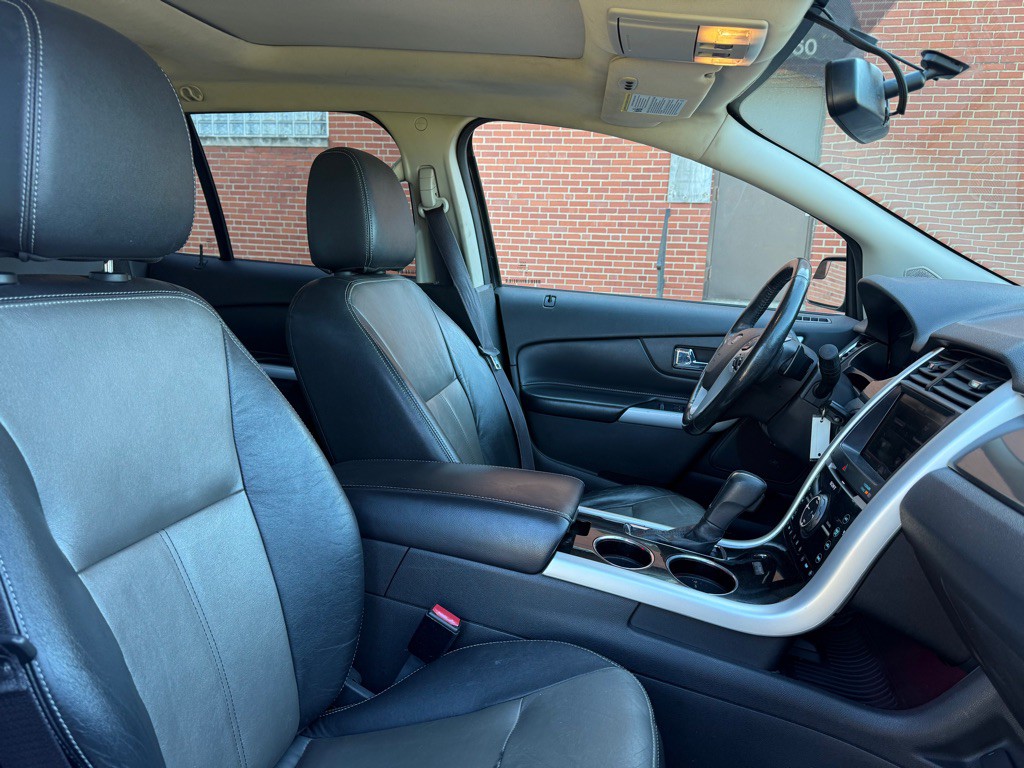 2013 Ford Edge Image 9