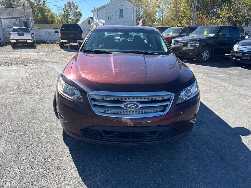 2012 Ford Taurus Image 2