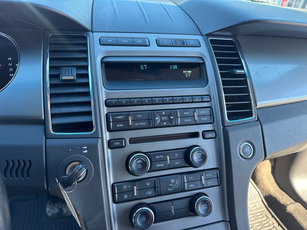 2012 Ford Taurus Image 16