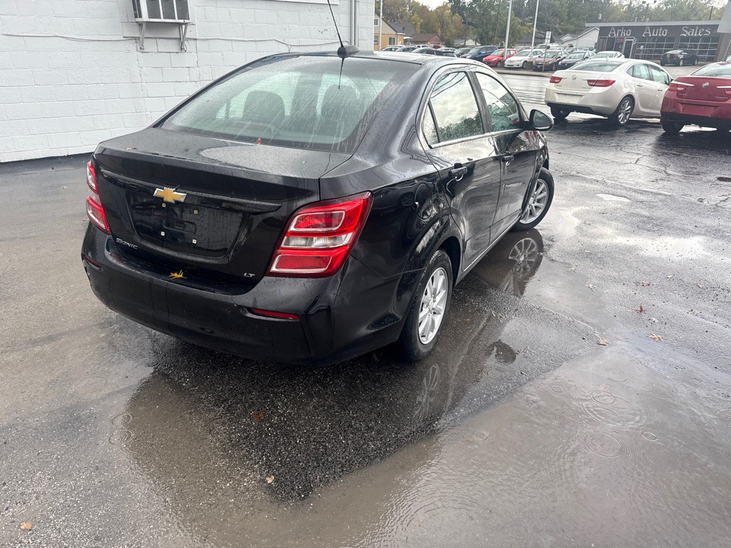 2017 Chevrolet Sonic Image 6