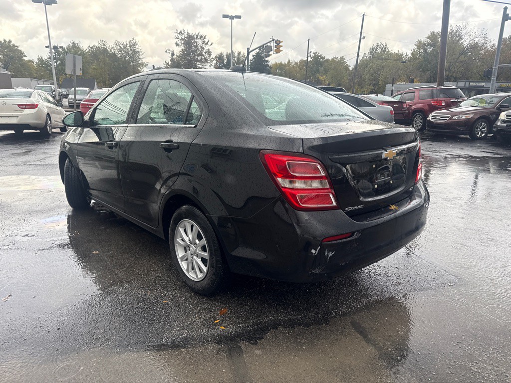 2017 Chevrolet Sonic Image 8