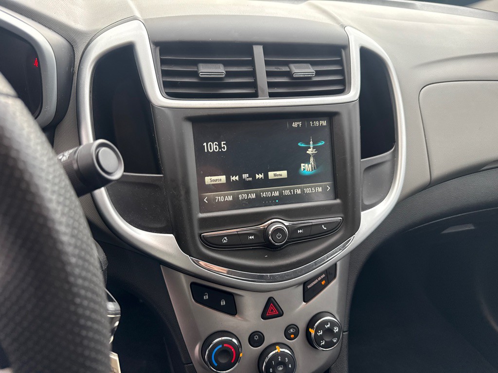 2017 Chevrolet Sonic Image 16