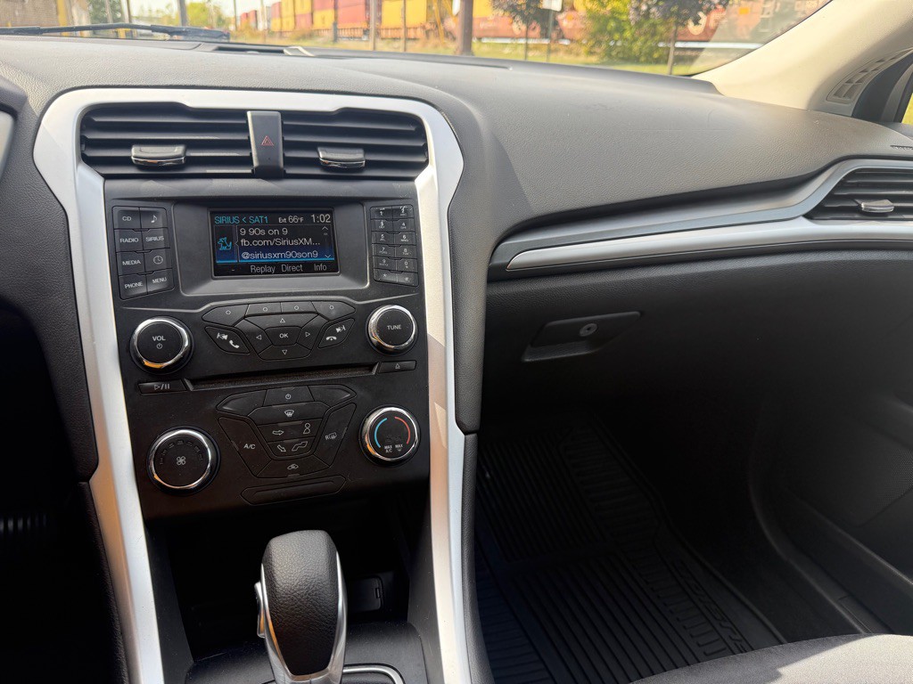 2013 Ford Fusion Image 13