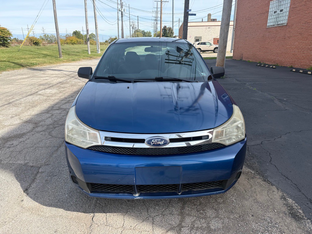 2010 Ford Focus Image 8