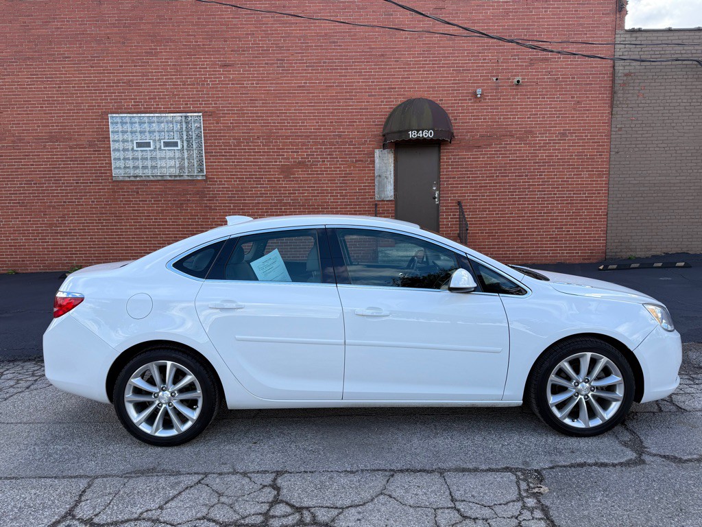 2015 Buick Verano Image 2