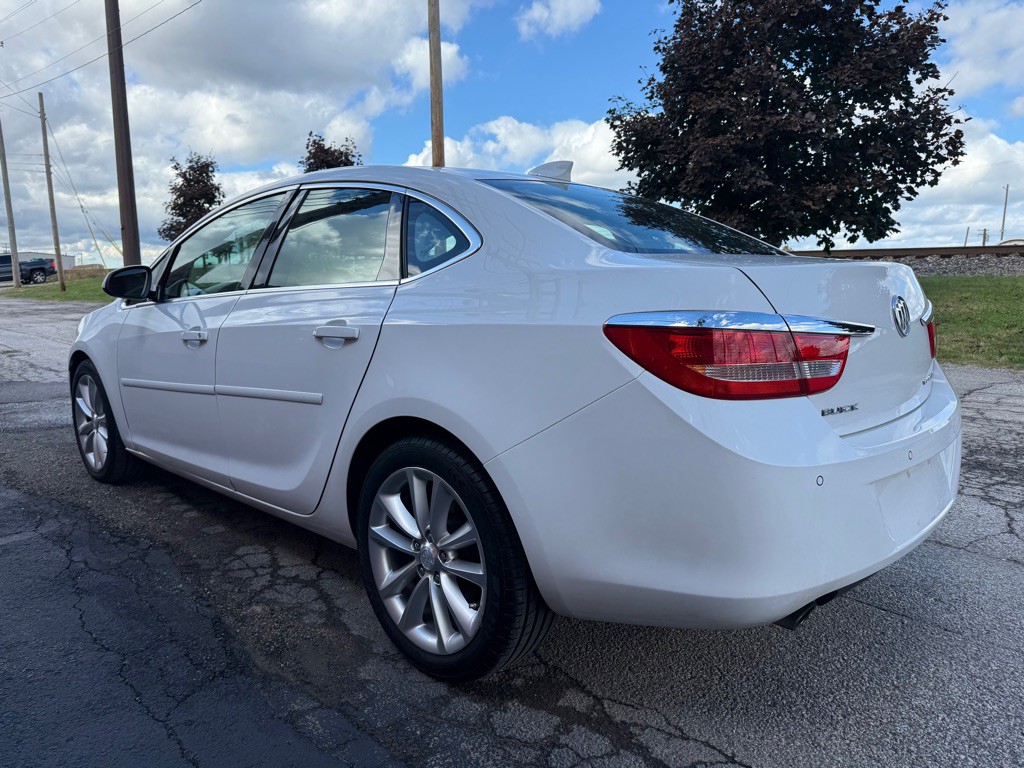 2015 Buick Verano Image 5