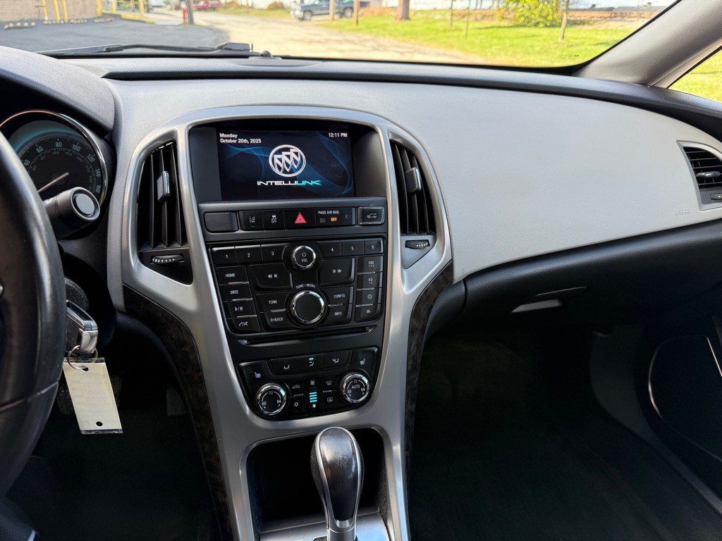 2015 Buick Verano Image 14