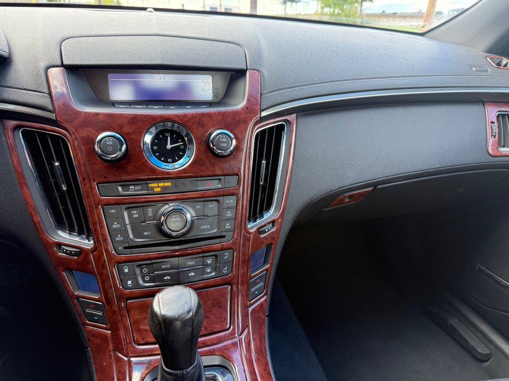 2012 Cadillac CTS Image 12