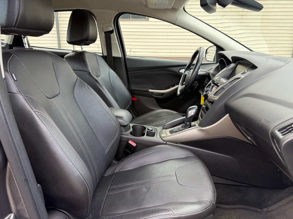 2012 Ford Focus Image 10