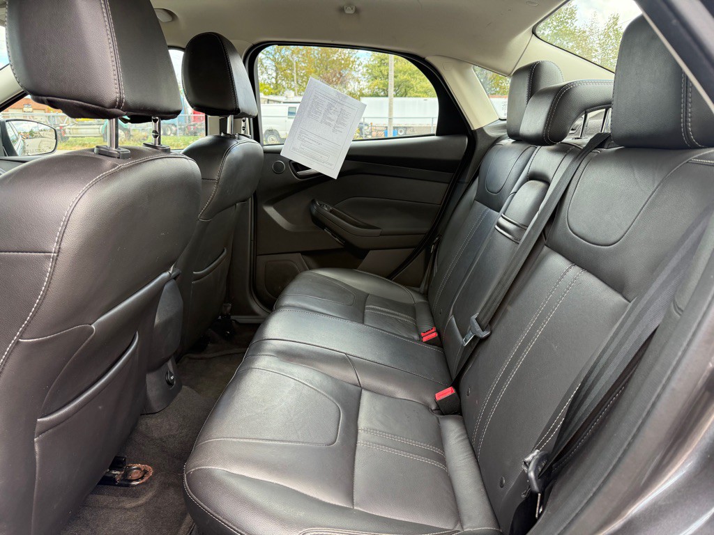 2012 Ford Focus Image 12