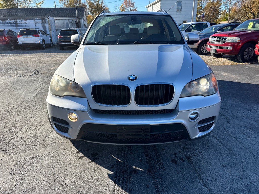 2011 BMW X5 Image 2