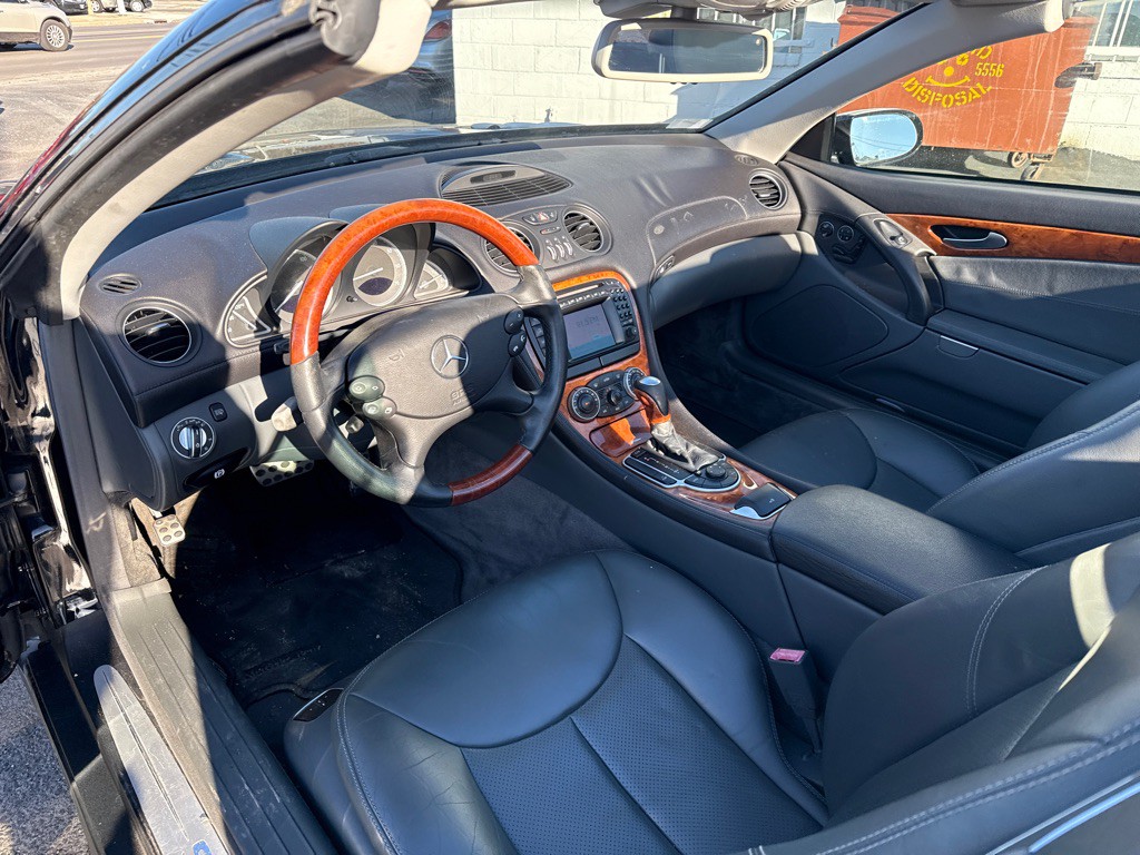 2004 Mercedes-Benz SL-Class Image 11