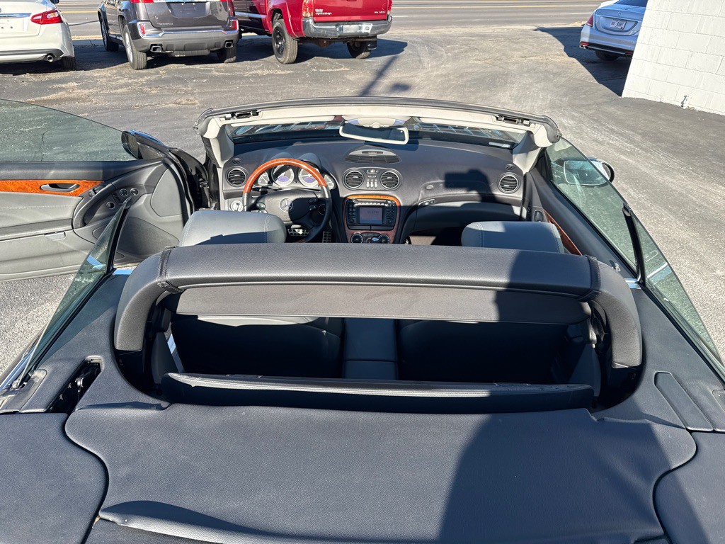 2004 Mercedes-Benz SL-Class Image 20