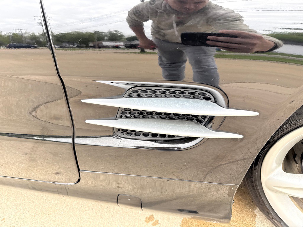 2004 Mercedes-Benz SL-Class Image 22