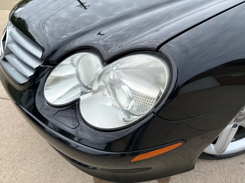 2004 Mercedes-Benz SL-Class Image 24