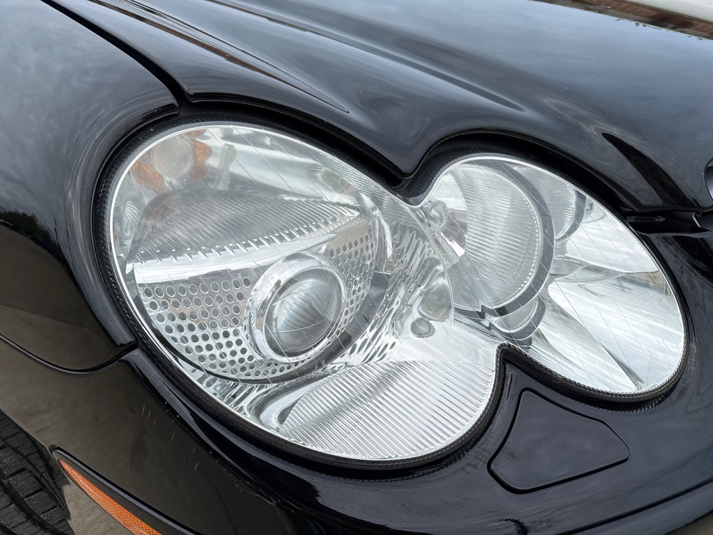 2004 Mercedes-Benz SL-Class Image 26