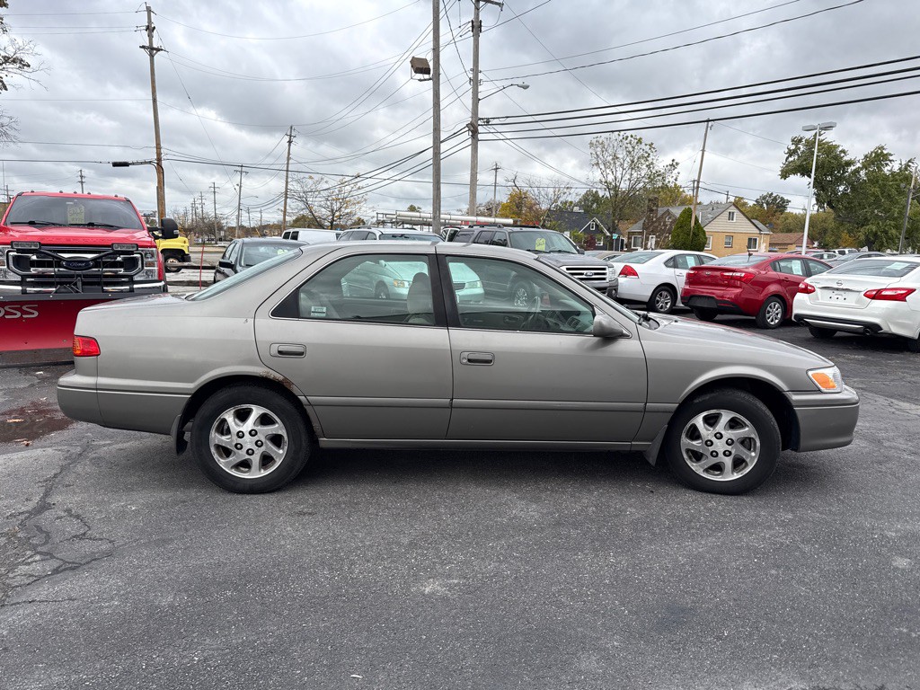2001 Toyota Camry Image 4
