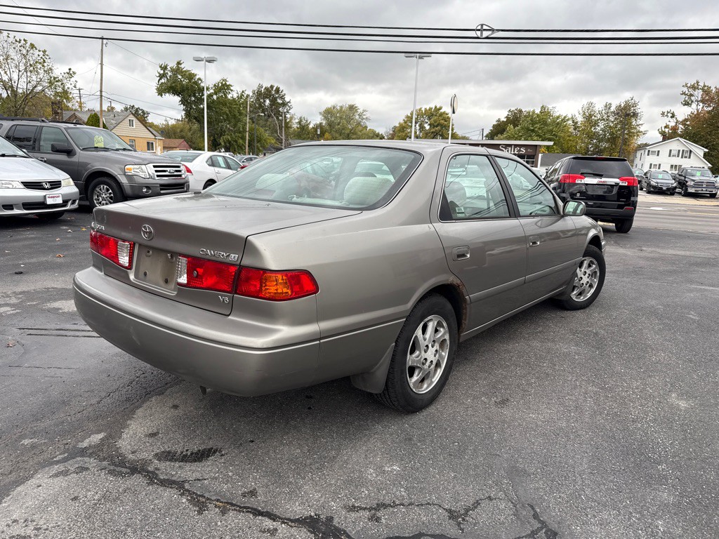 2001 Toyota Camry Image 6