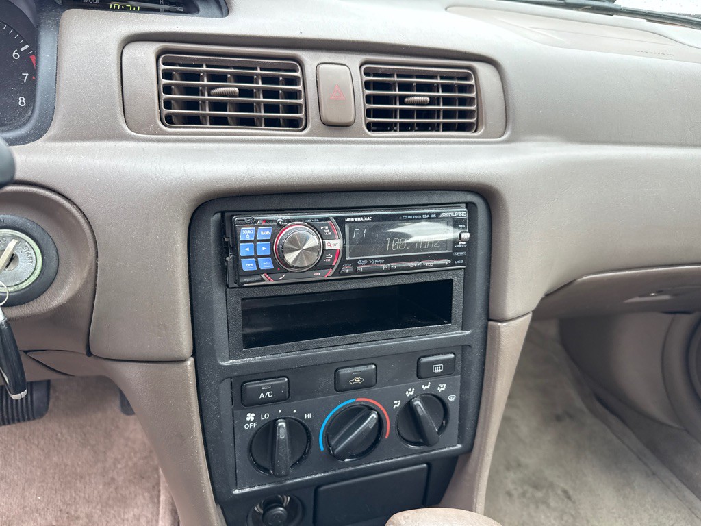 2001 Toyota Camry Image 15