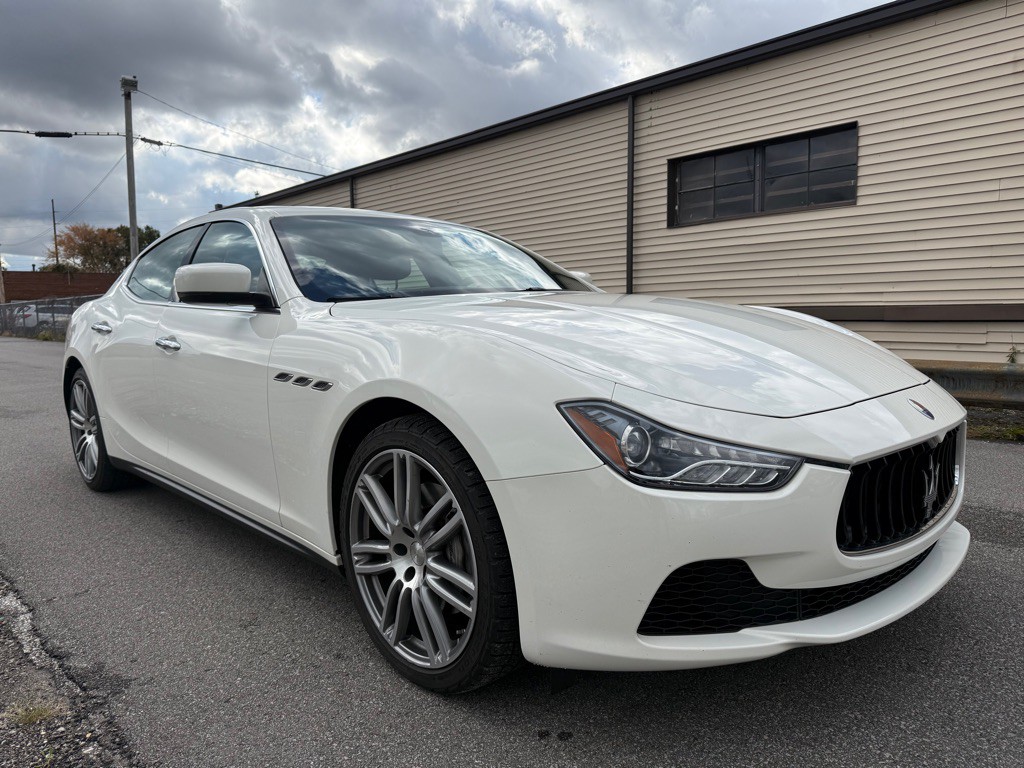 2014 Maserati Ghibli Image 1