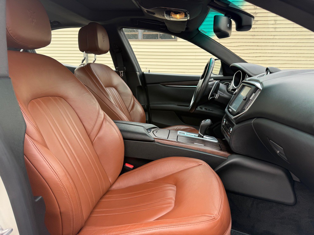 2014 Maserati Ghibli Image 10