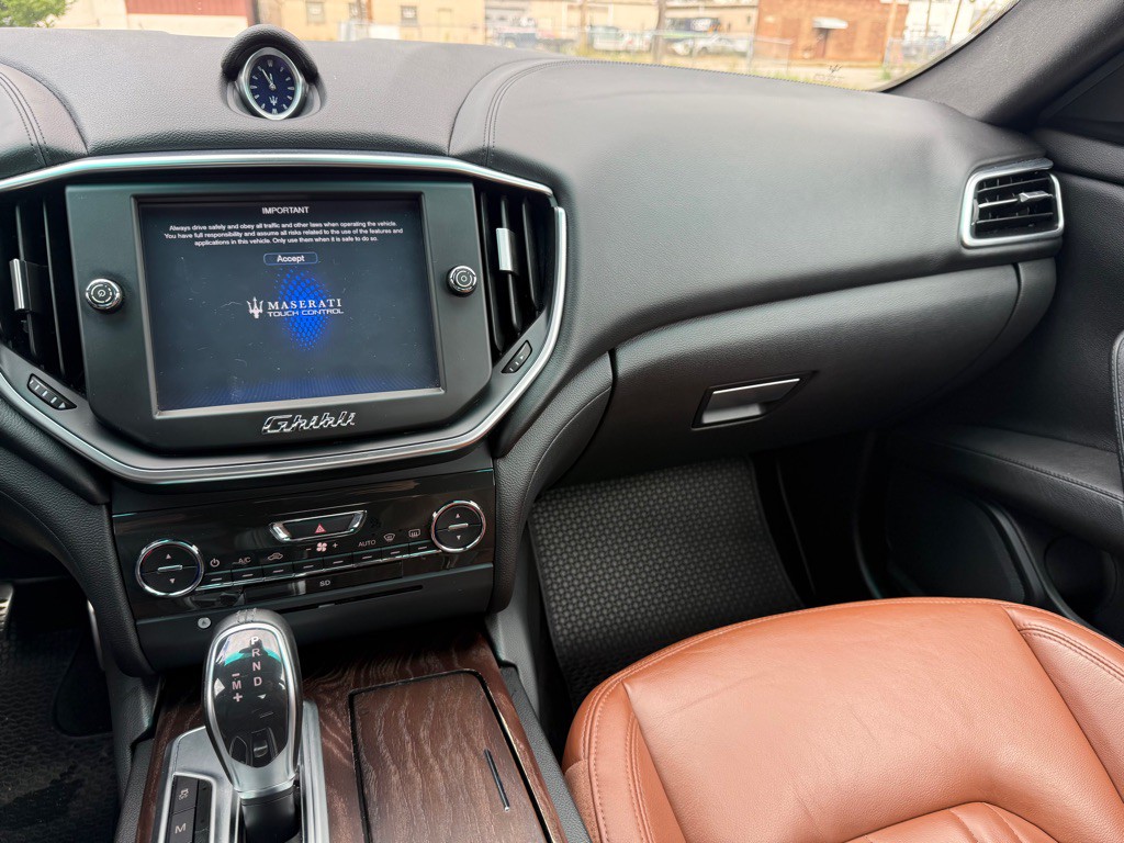 2014 Maserati Ghibli Image 15