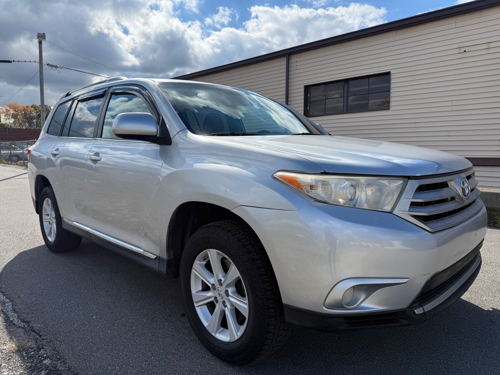 2012 Toyota Highlander Image 1