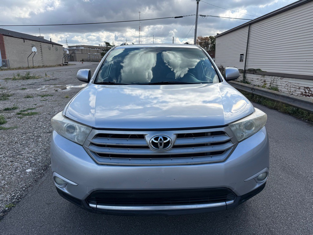 2012 Toyota Highlander Image 8
