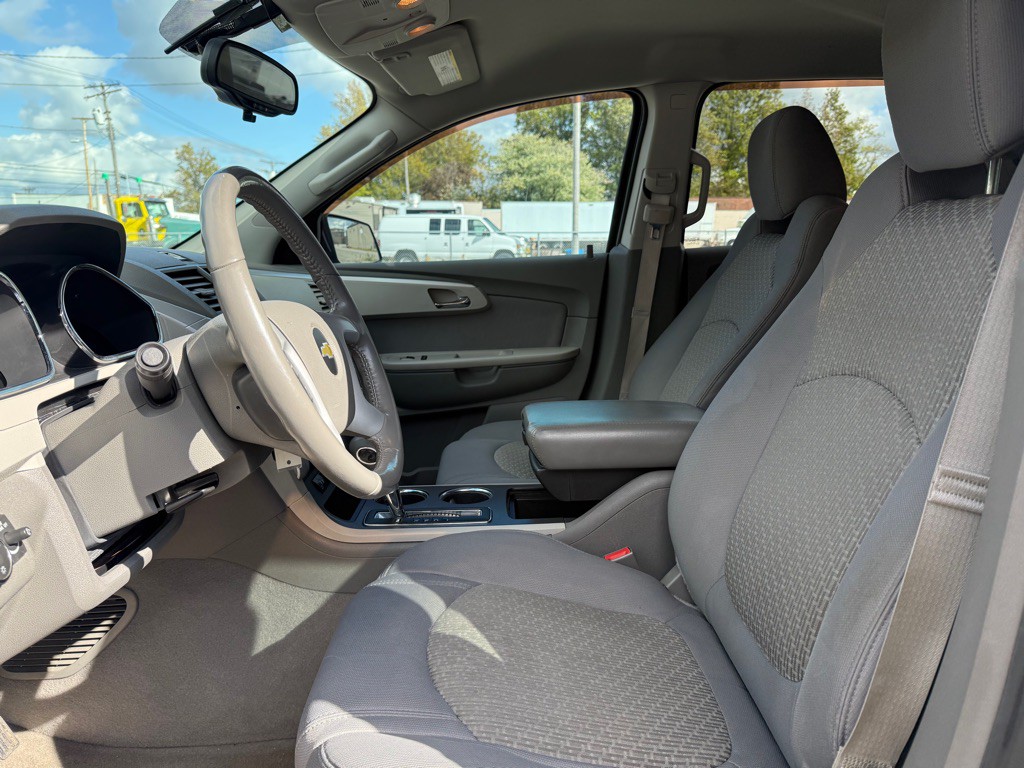 2011 Chevrolet Traverse Image 9