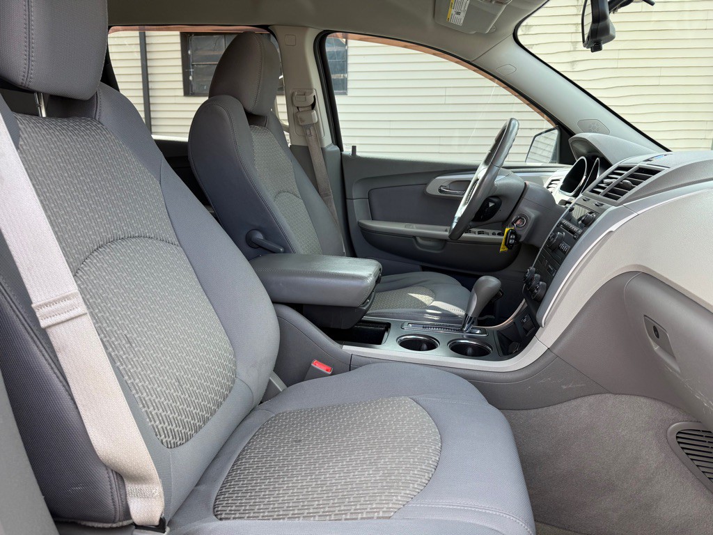 2011 Chevrolet Traverse Image 10